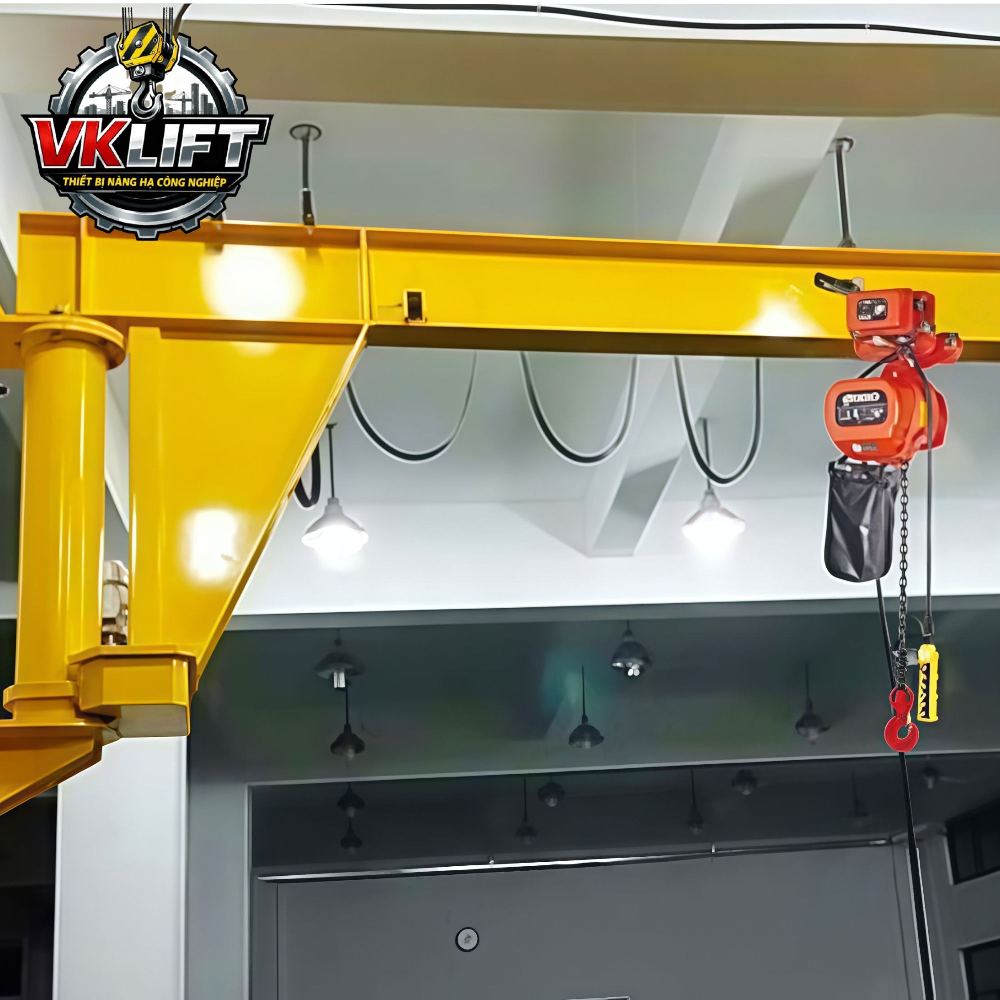 Cần trục bốc vật liệu